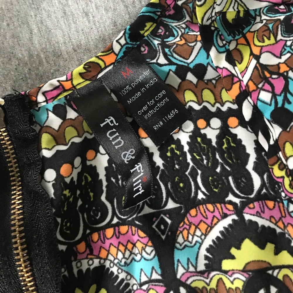 Fun top! - Picture 3 of 3